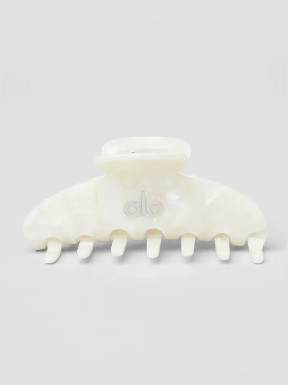 ALO YOGA WHITE PEARL CLAW CLIP - NWT